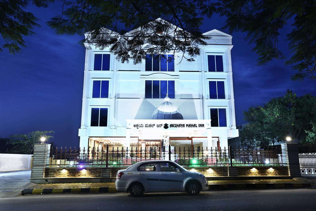 Treebo Premium Akshaya Mahal Inn Maiçor Exterior foto